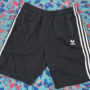 Adidas men’s shorts M
